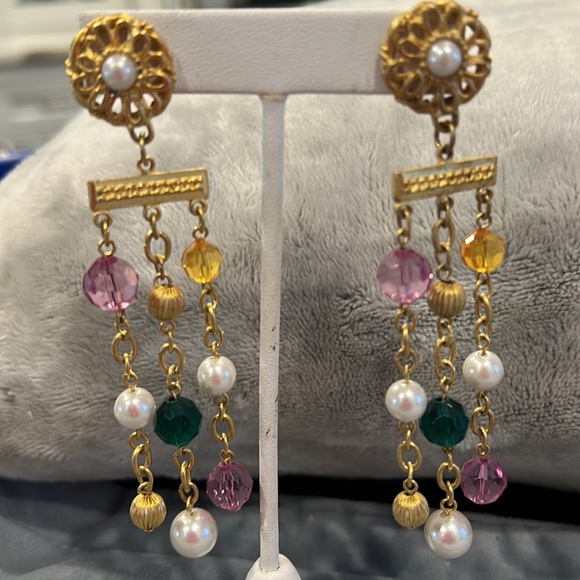 Vintage Matte Gold Long Earrings with Pearls-Boutique - Picture 2 of 5